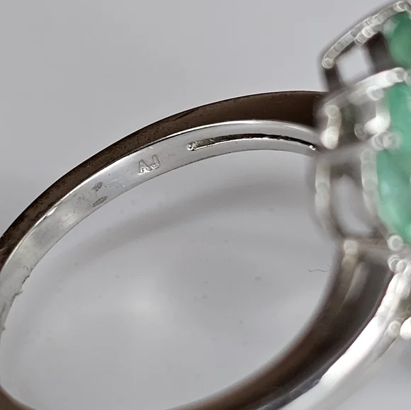 Genuine Emerald Cluster Ring Sterling Silver Size 8! - Picture 5 of 9